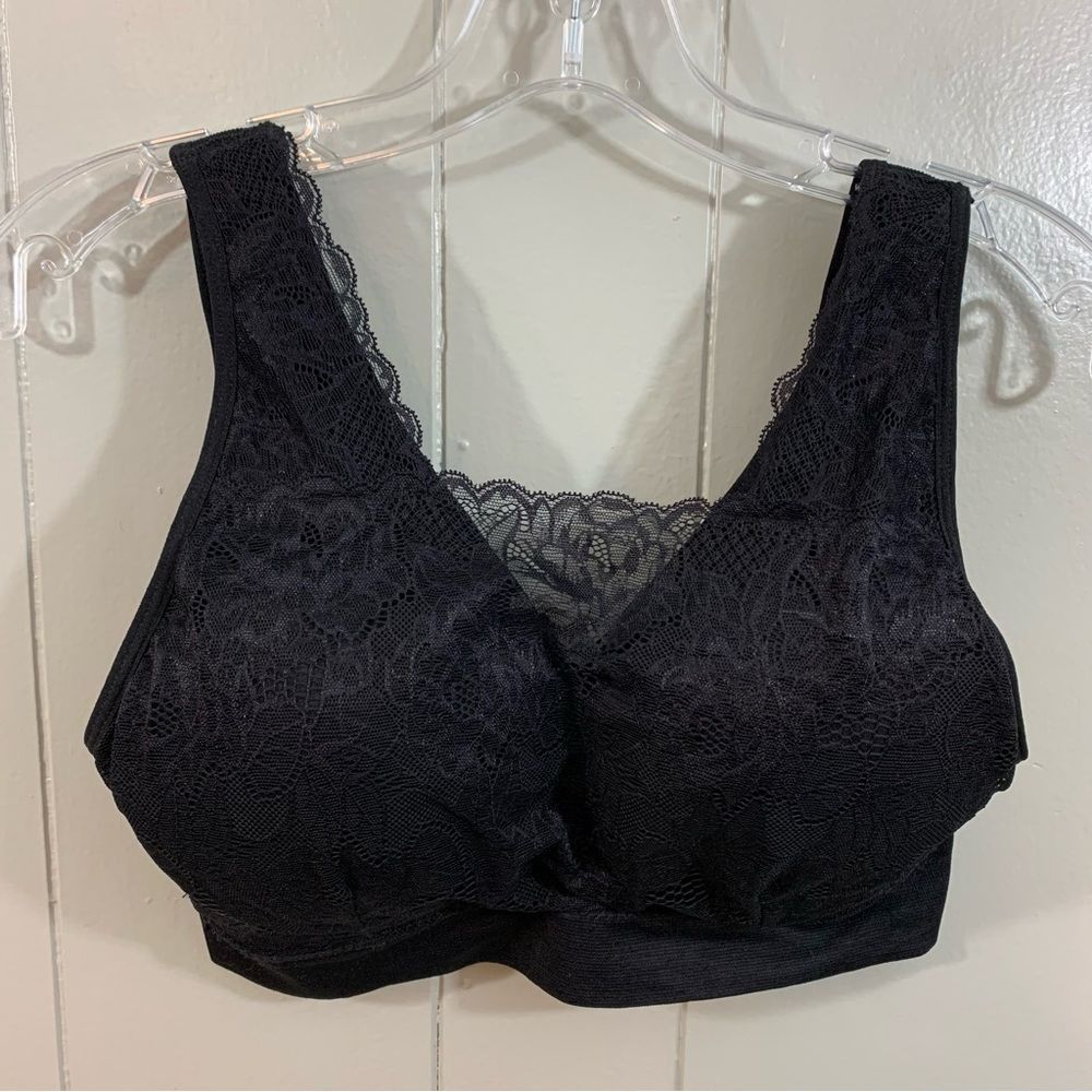 Breezies Black Beige Lace Comfort Wire Free Adjustable Bras Set of 2 Large